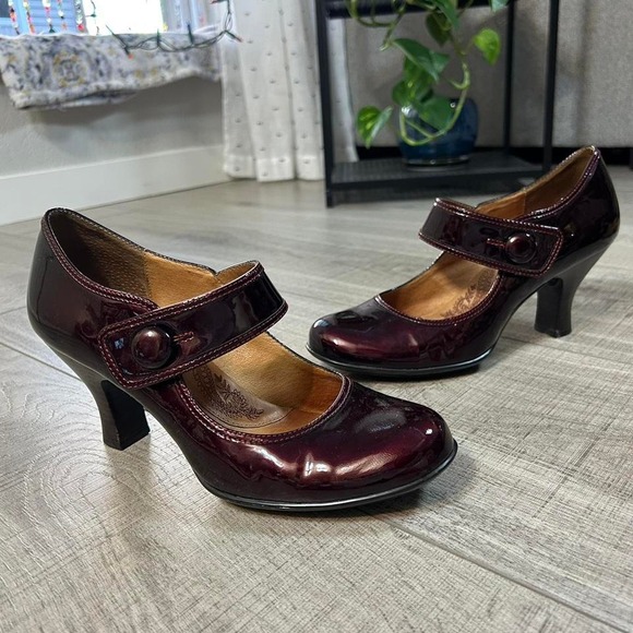 Söfft Burgundy Patent Leather Mary Jane Heels - Size 9 Chunky Comfort Pumps - Picture 4 of 6